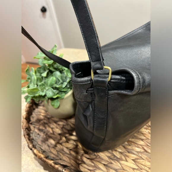 AUTHENTIC Vintage Coach Black Leather Drawstring Shoulder Pouch - 4025 - Picture 8 of 10